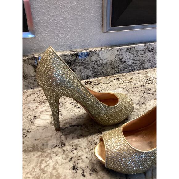 Badgley Mischka Humbie peep toe Pump  7.5 Gold Glitter Platfrom Heels Slip on - Picture 11 of 14